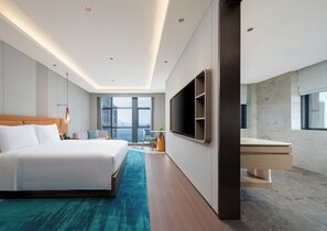 Chambre Deluxe, 1 très grand lit et 1 canapé-lit, niveau Exécutif