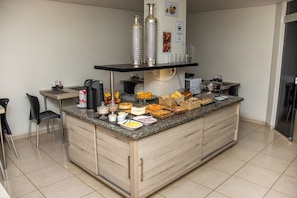 Free daily full breakfast - Foavi Hotel (Araguaína)