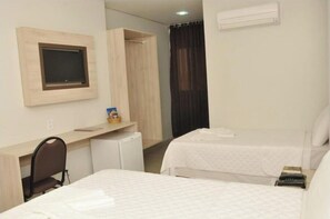 Standard Double or Twin Room | Desk, laptop workspace, iron/ironing board, free WiFi - Foavi Hotel (Araguaína)