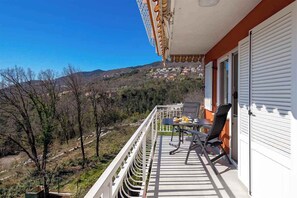 Outdoor dining - Apartment Ida - terrace with sea view (Ičići)