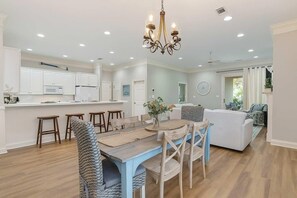 House, Multiple Beds (Emerald Escape) | Dining - Destiny West Once Upon a Tide (Destin)