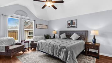 4 bedrooms, iron/ironing board, travel crib, free WiFi