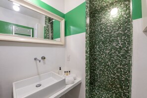 Shower, hair dryer, bidet, towels - Paolo Sarpi, 36 - Milan Inside (Milan)