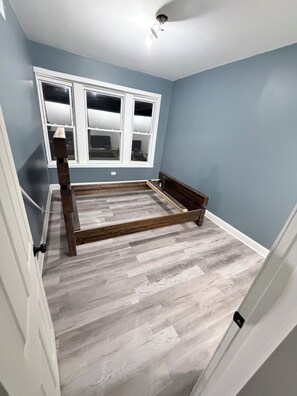 Interior - 4-bedroom apartment in fabulous Chicago with AC for your stay (Chicago)