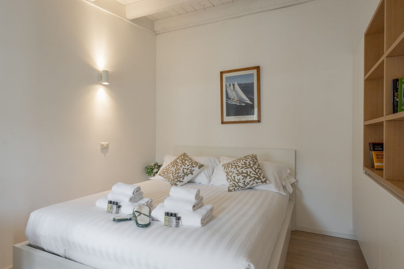 2 bedrooms, iron/ironing board