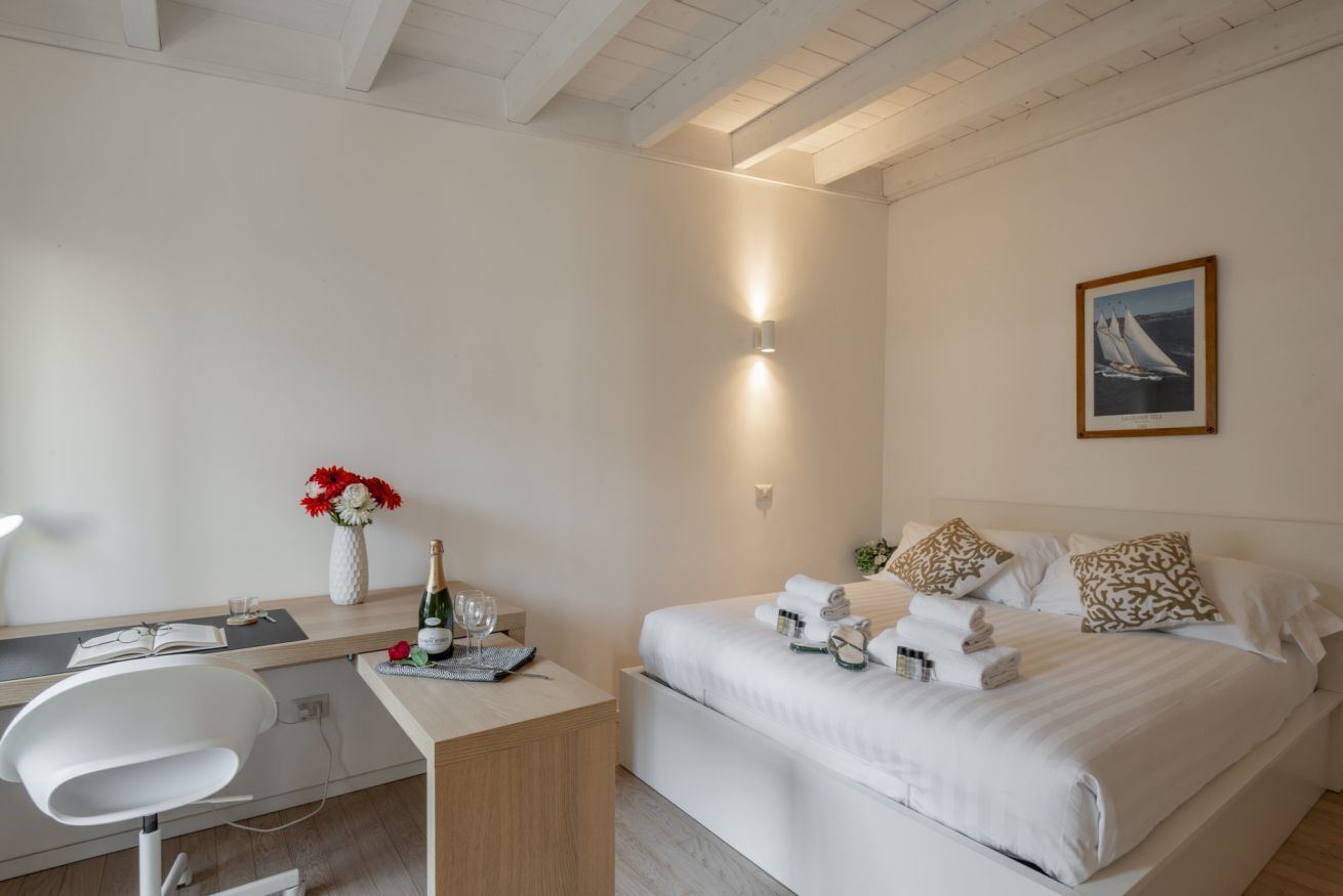 2 slaapkamers, een strijkplank/strijkijzer