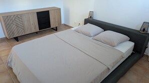 3 bedrooms, Internet, bed sheets - Ocean view appartement up to one of the most beautiful beach of the island (Le Gosier)