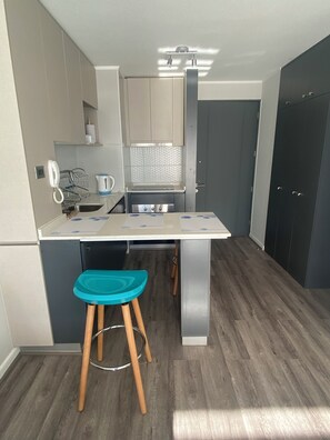 Private kitchen - Fully equipped apartment in brisas del sol talcahuano with parking lot (Talcahuano)