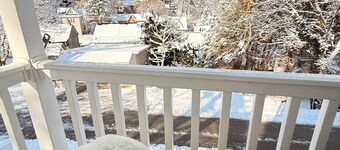 Cozy Glen Rock Cabin - Fully Stocked Coffee Bar!