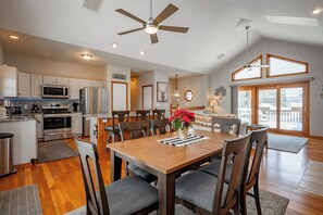 Dining - New! Modern Lakeview Ski Retreat w/ Hot Tub (McHenry)