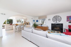 Living area - Los Arcos - Four Bedroom Villa, Sleeps 8 (Nerja)