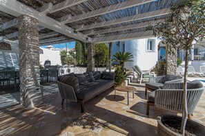 Terrace/patio - Villa Pomona - Five Bedroom Villa, Sleeps 10 (Frigiliana)