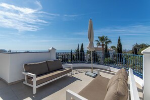 Terrace/patio - Villa Pomona - Five Bedroom Villa, Sleeps 10 (Frigiliana)