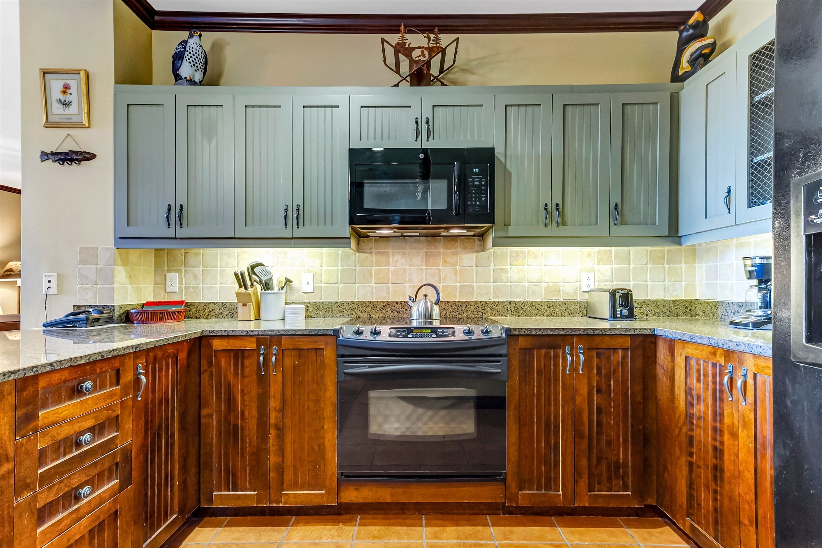 冰箱、微波炉、烤箱、炉灶