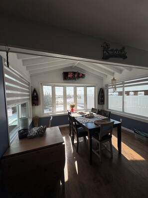 Dining - Lavallette Bay view 6 large bedrooms waterfront pet friendly 4 beach badges (Lavallette)