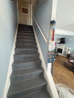 Interior - Lavallette Bay view 6 large bedrooms waterfront pet friendly 4 beach badges (Lavallette)