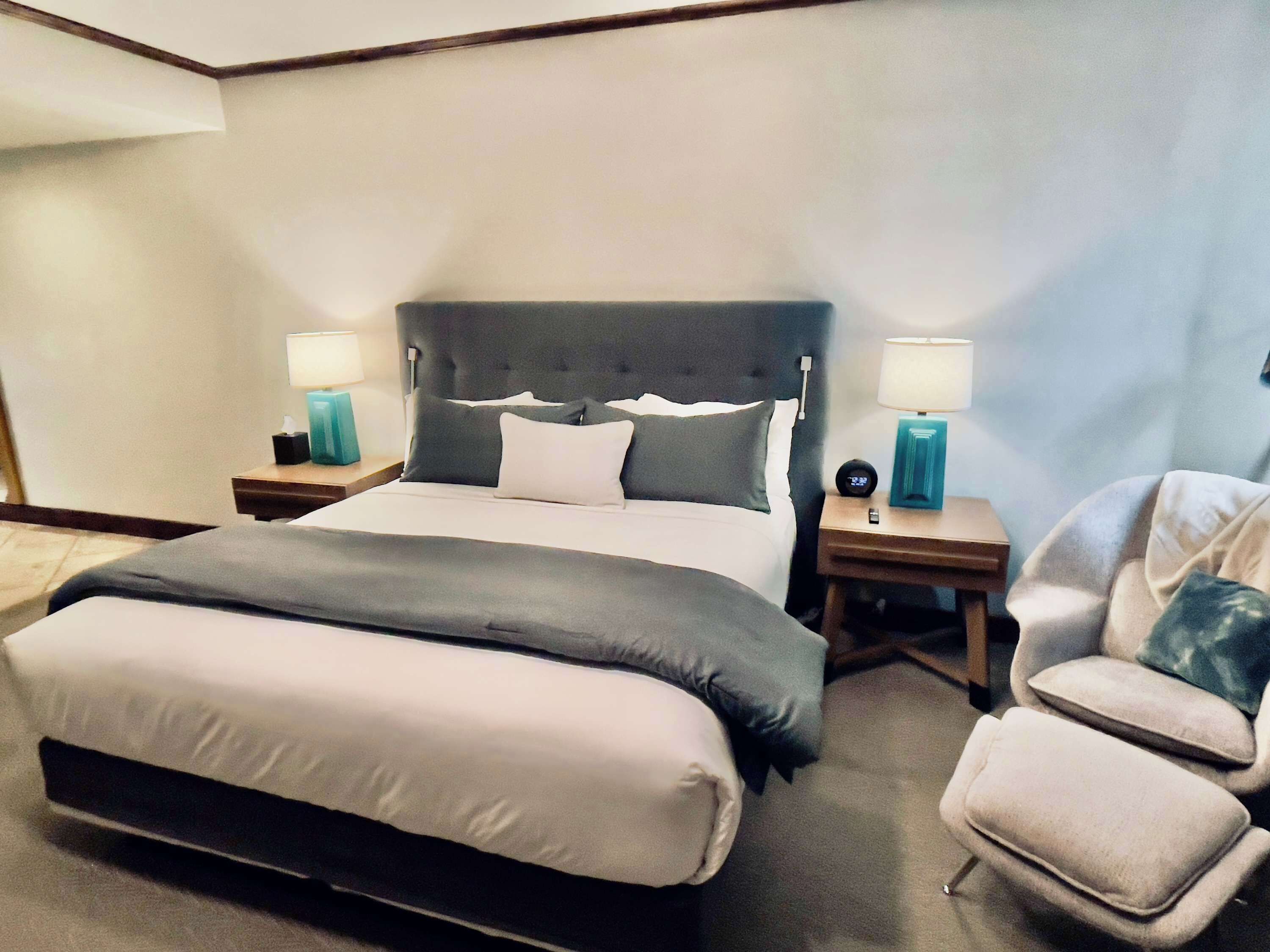 Studio, 1 King Bed, Fireplace, Mountain View (Sunrise Gondola Getaway) | Individually decorated, individually furnished