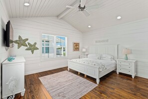 House (3 Bedrooms) | Property amenity - Dauphin Beach House (Port Aransas)