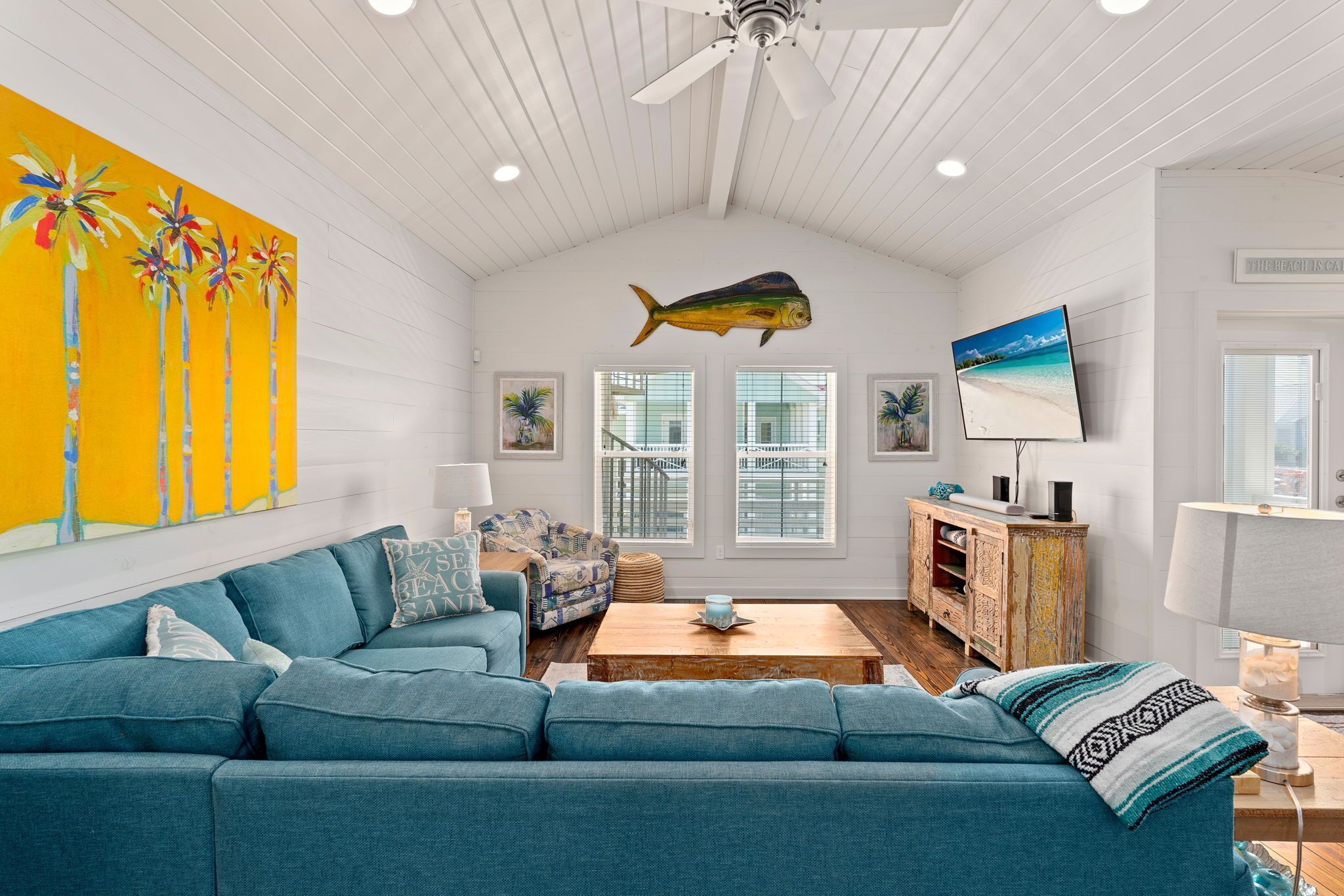 House (3 Bedrooms) | Living area