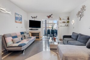 Living area - Holiday Home 'Belle Vista' with Shared Pool and Private Terrace (Albufeira)