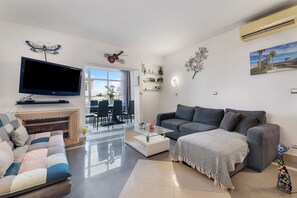 Living area - Holiday Home 'Belle Vista' with Shared Pool and Private Terrace (Albufeira)
