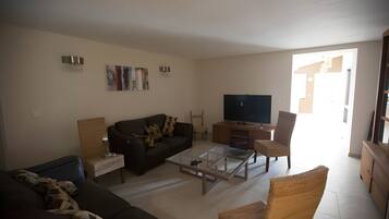 Televisie en een tafeltennistafel