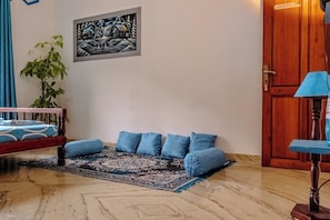 Interior - Elements 3-bedroom villa with AC in gorgeous Thiruvananthapuram by hexa stays (Thiruvananthapuram)