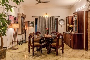 Dining - Elements 3-bedroom villa with AC in gorgeous Thiruvananthapuram by hexa stays (Thiruvananthapuram)
