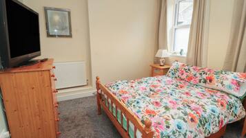 2 bedrooms, individually decorated, individually furnished, free WiFi