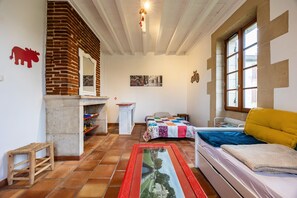 Room - Gîte de l'Ecluse for 10 Guests (Bassanne)