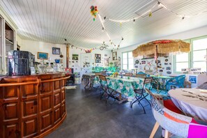 Dining - Gîte de l'Ecluse for 10 Guests (Bassanne)