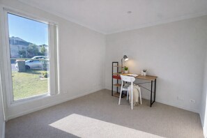 Interior - Elegant Modern Home in Park Ridge | Light-Filled Living (Park Ridge)