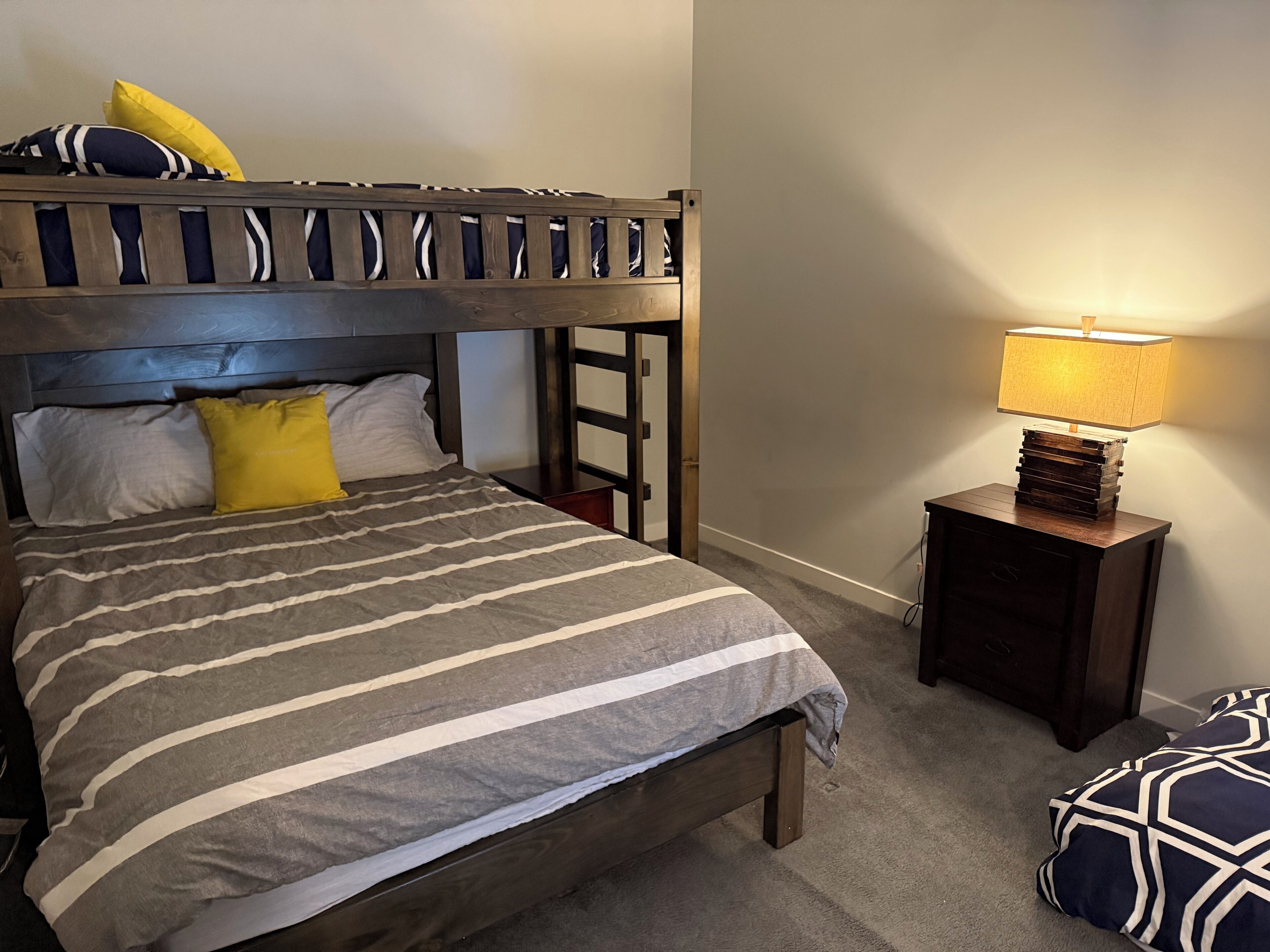 2 makuuhuonetta, Wi-Fi, vuodevaatteet