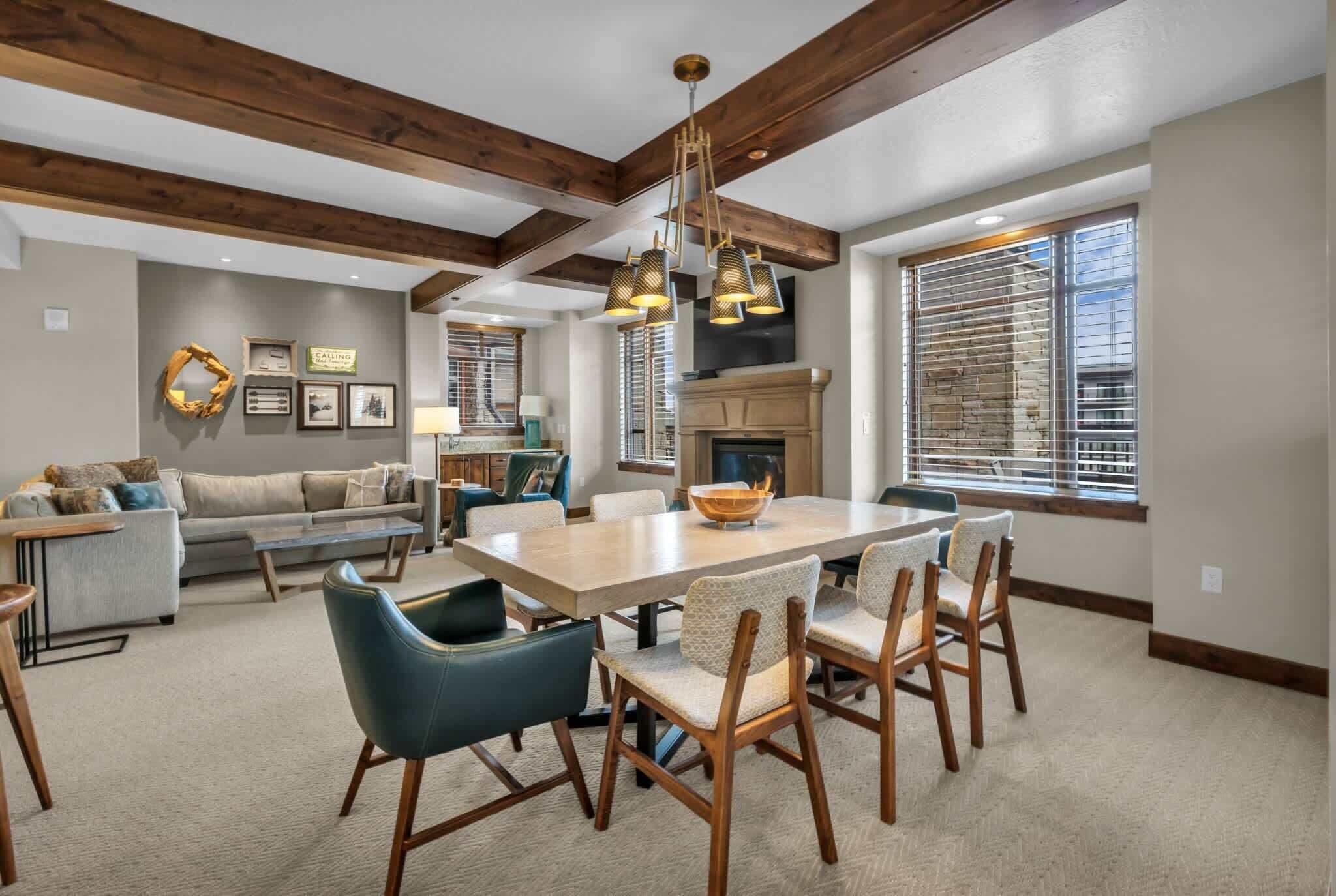 Condo, Multiple Beds, Fireplace, Mountain View (Sunrise Gondola Lodge) | Interior
