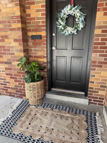 2 bedroom hot tub home near NKU