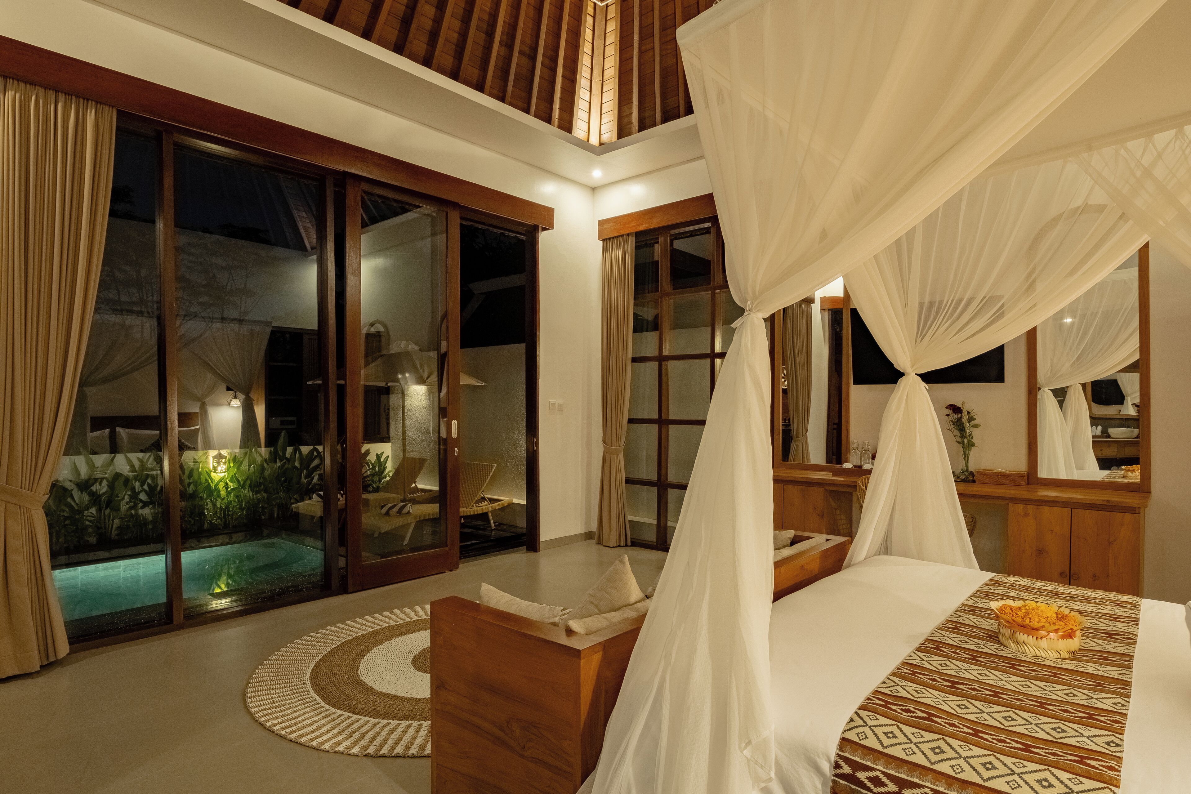 Honeymoon-Villa, eigener Pool | Minibar, Zimmersafe, Schreibtisch, laptopgeeigneter Arbeitsplatz