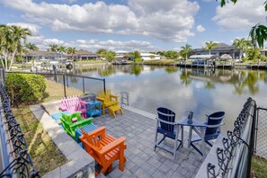 Property grounds - Gulf Access • 7 Smart TVs • FREE HTD Pool • 4 Kayaks • Fish+Beach Gear • Dog OK! (Cape Coral)