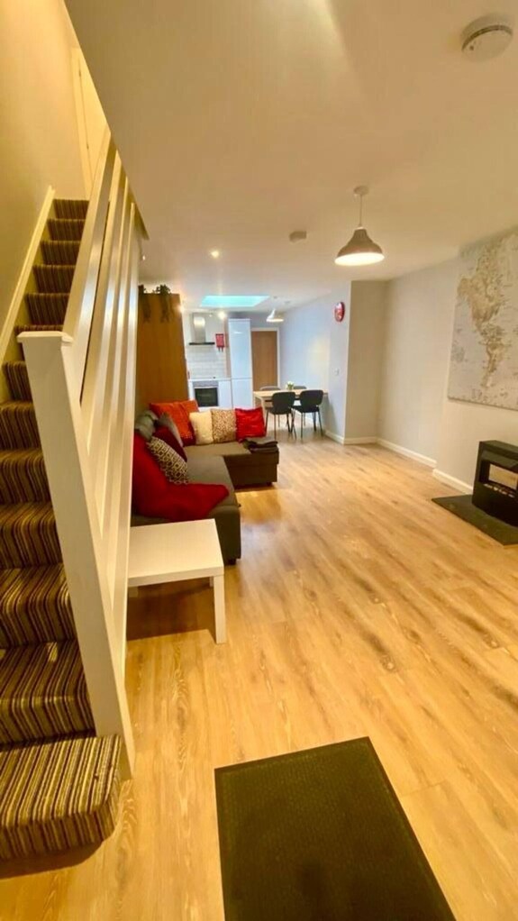 The Red Keep-fab City Location-entire House -Gorgeous Townhouse. 2 Bed | 2 Bath. - Galway