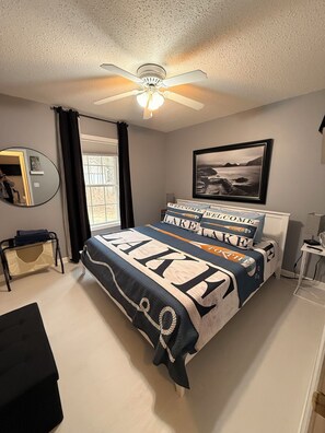 4 bedrooms, iron/ironing board, free WiFi, bed sheets