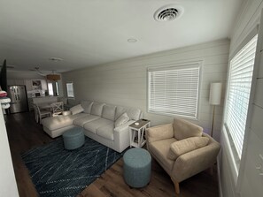 Smart TV, books - The Sunset Bungalow is a beautiful 3-bedroom, 2-bathroom home. LINENS INCLUDED! (Lower Township)