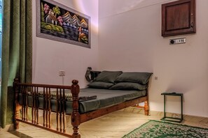Iron/ironing board, Internet, bed sheets - Vibrant 3-bedroom villa with AC in soothing Thiruvananthapuram with Event space (Thiruvananthapuram)