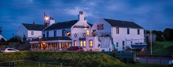 Cosy Cottage in Charming Village Close to Beach - Pass the Keys