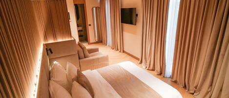 Tremannsrom – standard | Minibar, wi-fi (inkludert) og sengetøy