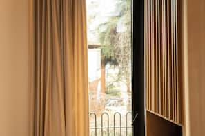 Standard Double Room, City View | Minibar, free WiFi, bed sheets - Post Inn (Tirana)