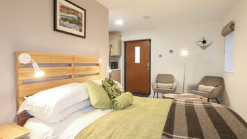 1 bedroom, individually decorated, individually furnished, free WiFi