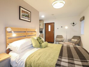 1 bedroom, individually decorated, individually furnished, free WiFi - The Bullpen@manor Farm (Salisbury)