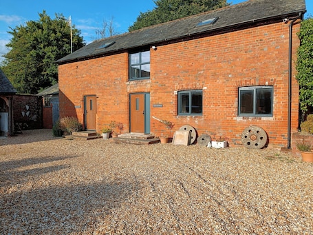Cottage | Exterior. The Bullpen@manor Farm