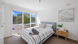 5 Schlafzimmer, Bügeleisen/Bügelbrett, Reisekinderbett