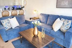 Smart TV, table football, ping pong - Family-Friendly Bahama Bay Retreat Near Disney – Pools & Beach Access” (Davenport)