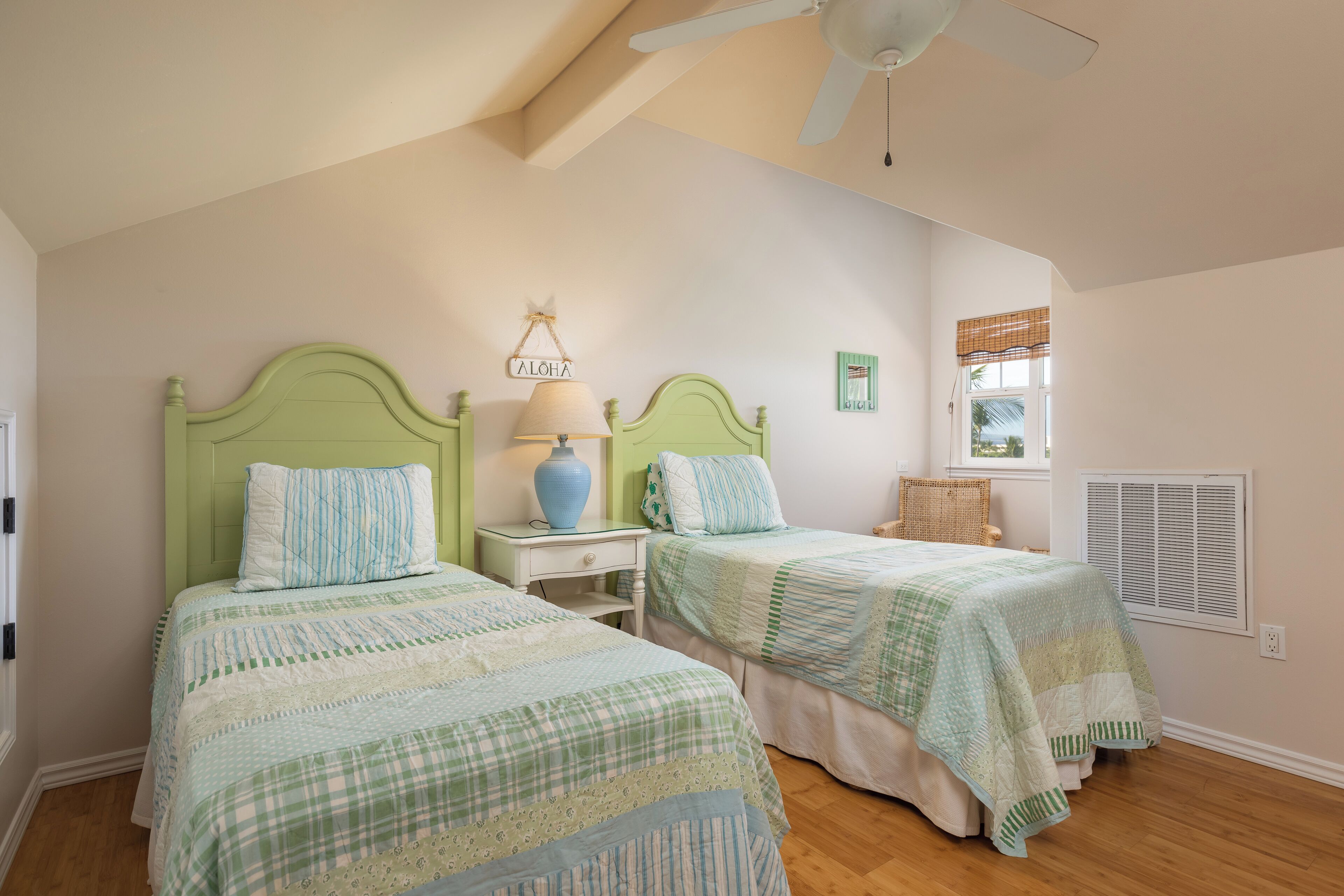 Internet, bed sheets